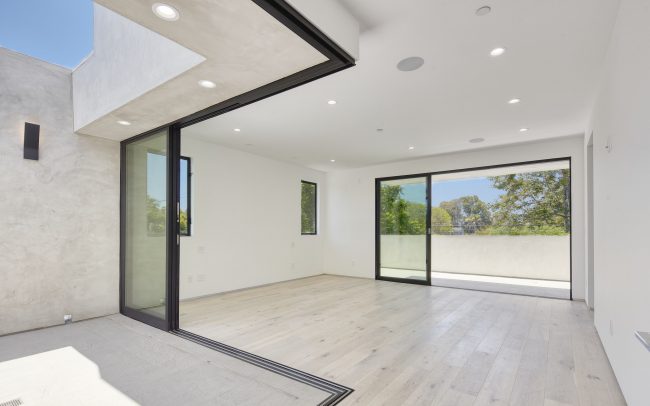 3523 Greenwood Ave 13