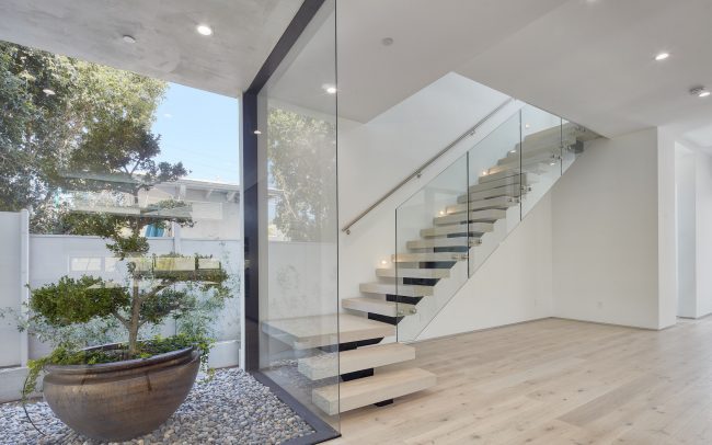 3523 Greenwood Ave 5