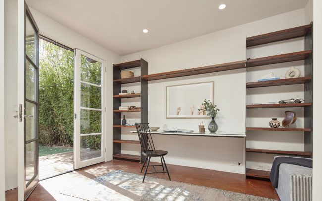 3953 Inglewood Blvd 21